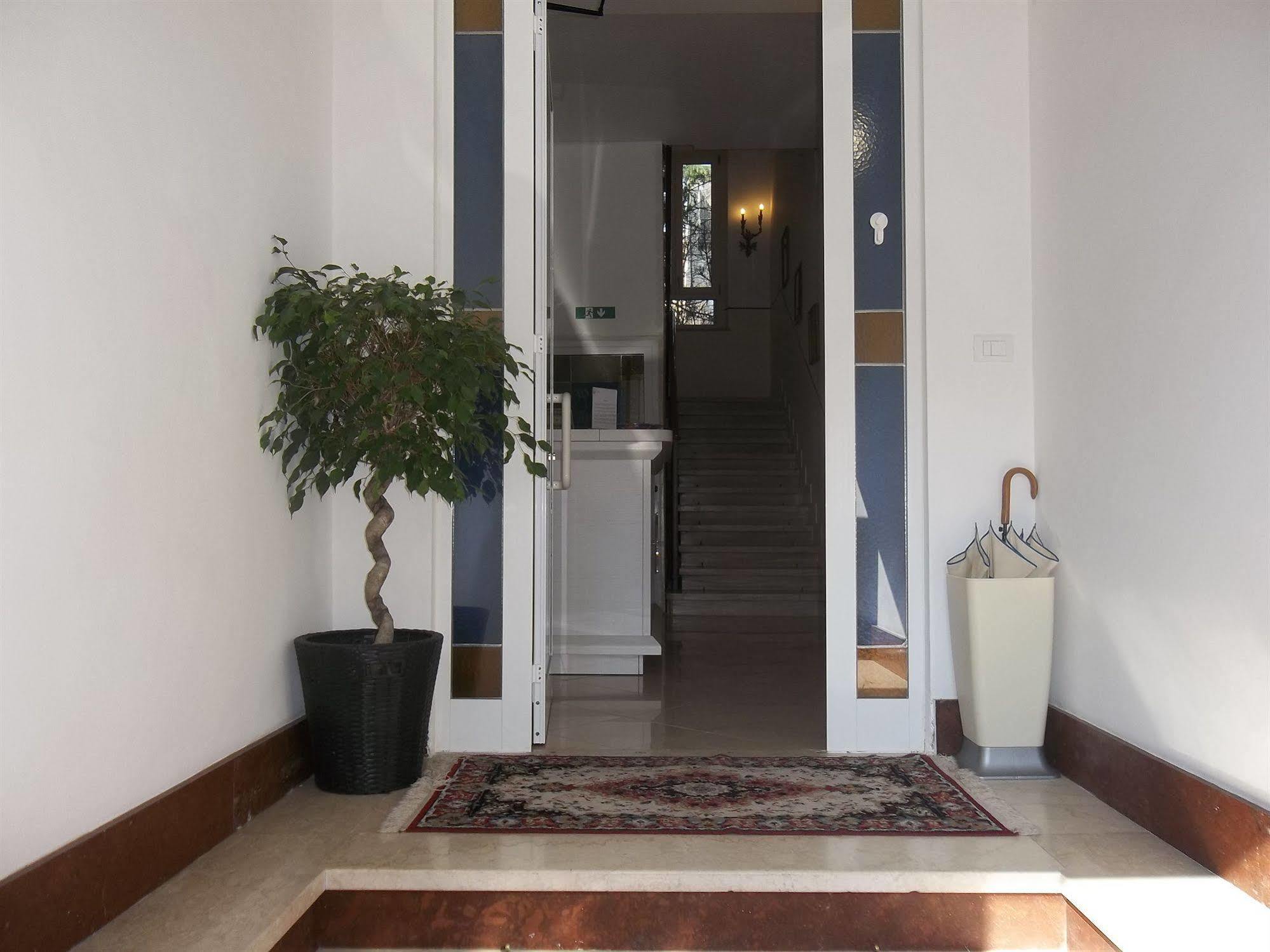 Hotel Amalfi Milano Eksteriør bilde